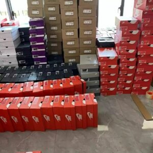 Authentic Nike sneakers pallets - Image 14