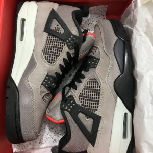 Authentic Jordan - Image 20