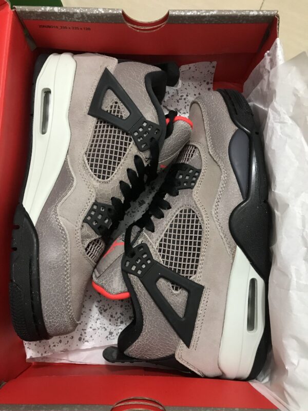 Authentic Jordan,Authentic Jordan Pallets