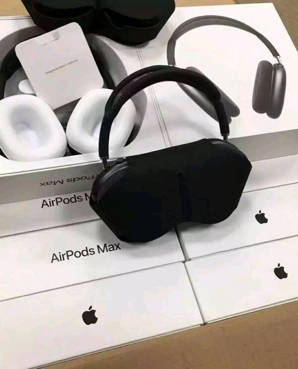 Apple AirPods Max pallets