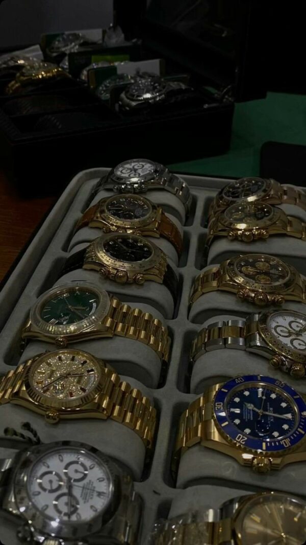 CASUAL WATCH PALLETS