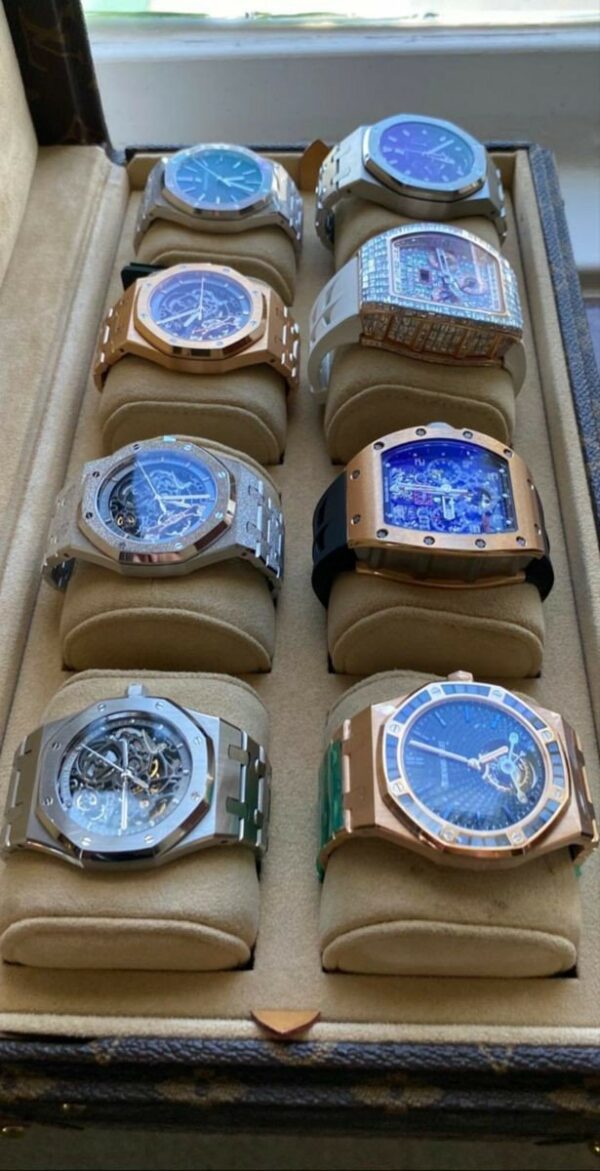 CASUAL WATCH PALLETS