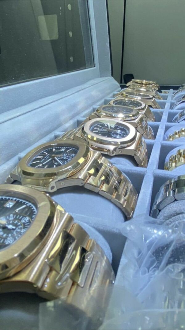 CASUAL WATCH PALLETS
