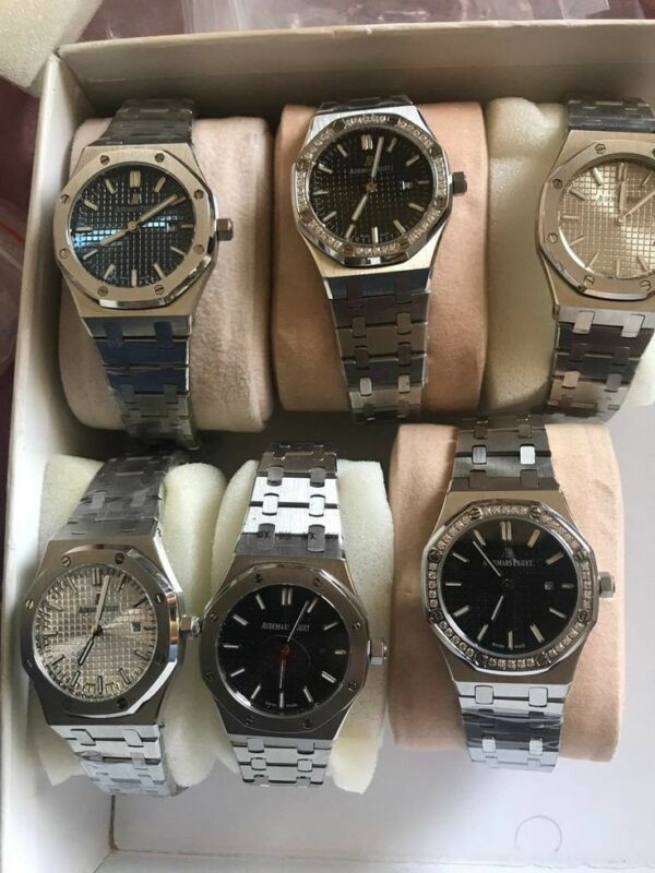 CASUAL WATCH PALLETS